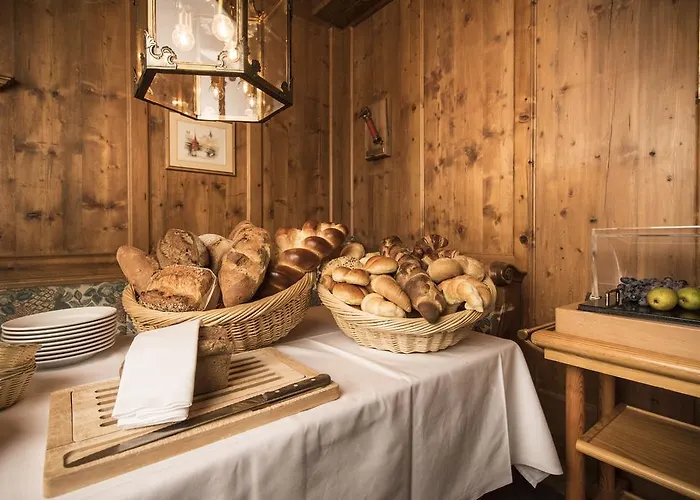 فندق Posthotel أروسا