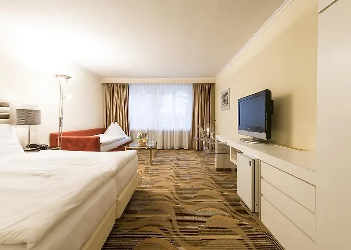 فندق Posthotel 4*